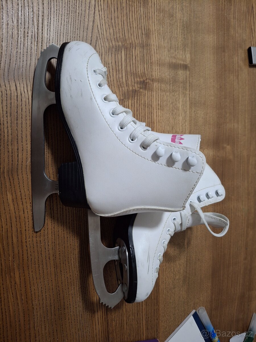 Dívčí zimní brusle vel.29 - 2