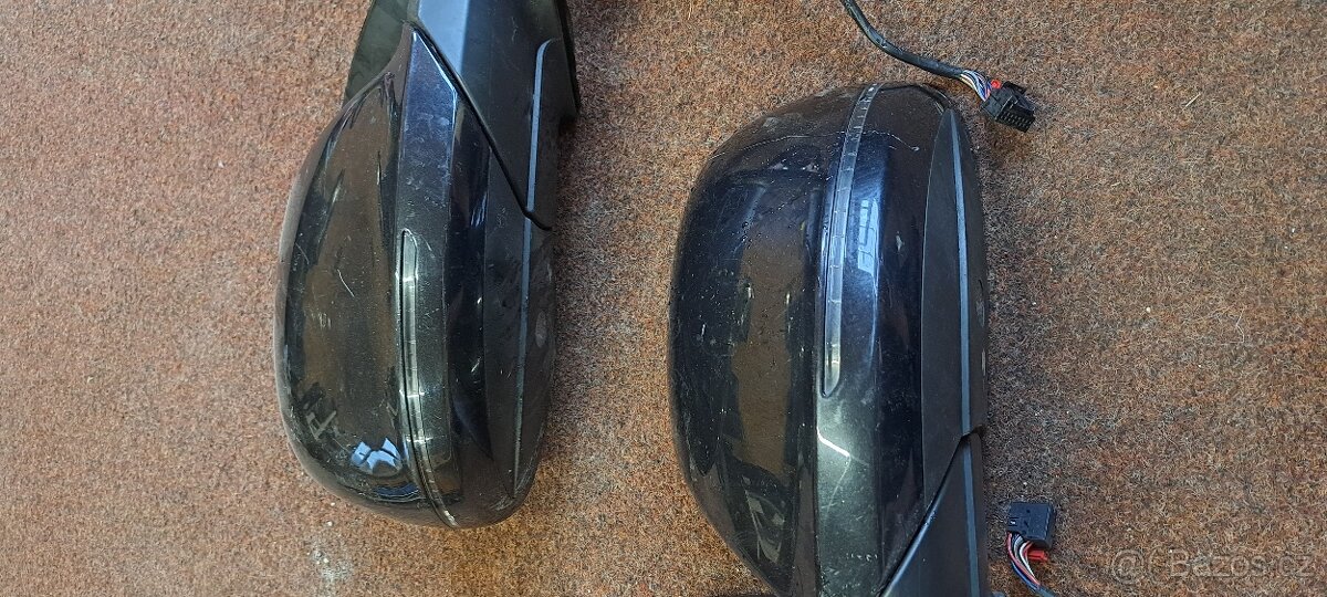 Prave leve zrcatko audi q7 - 2