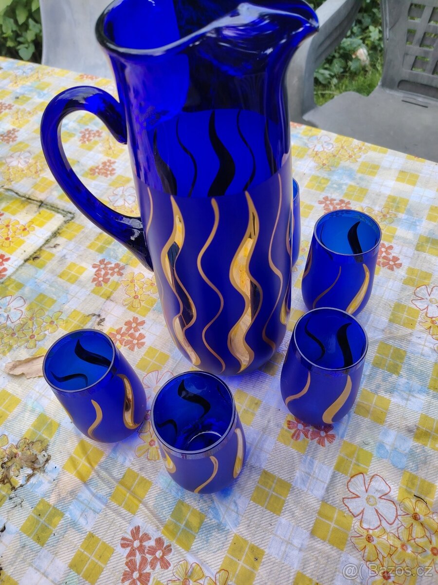Modrý skleněný džbán a 6 skleniček - 2