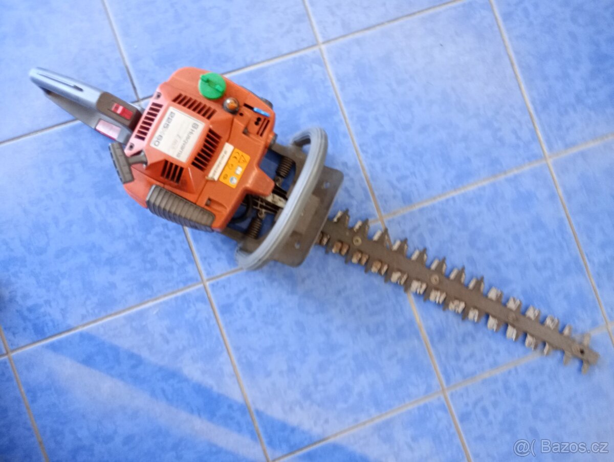 Benzínový plotostřih - 2