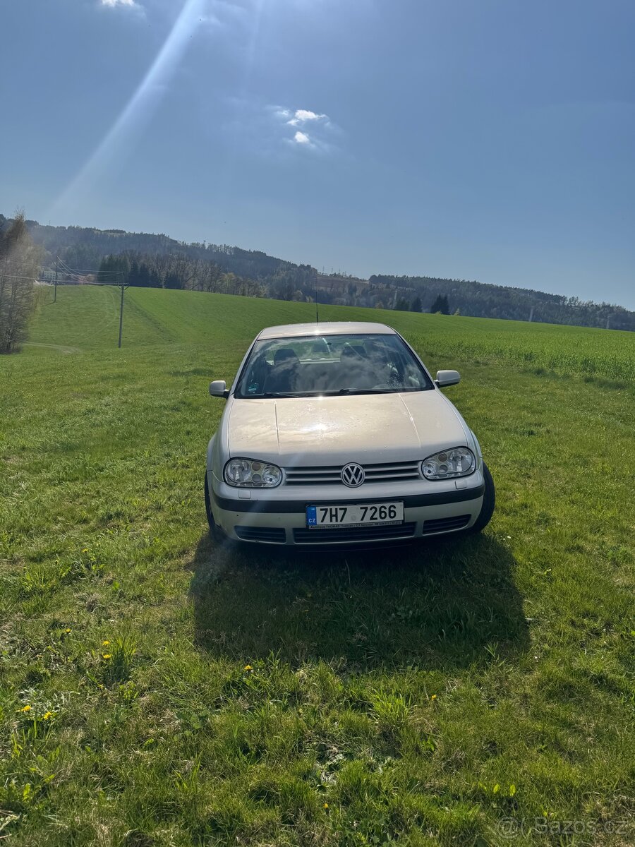 VW Golf IV - 2