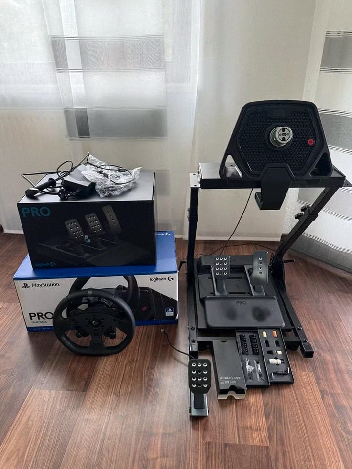 Logitech G PRO Racing Wheel & Pedals + Stand – top stav - 2