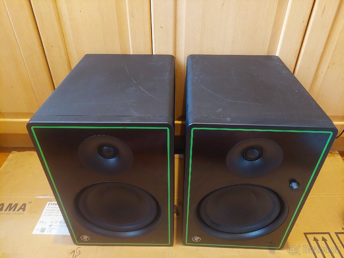 Studiovky Mackie CR8-XBT pasiv - 2