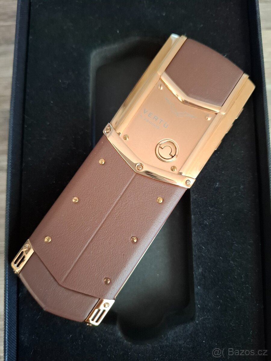 prodám telefon Vertu Signature - 2