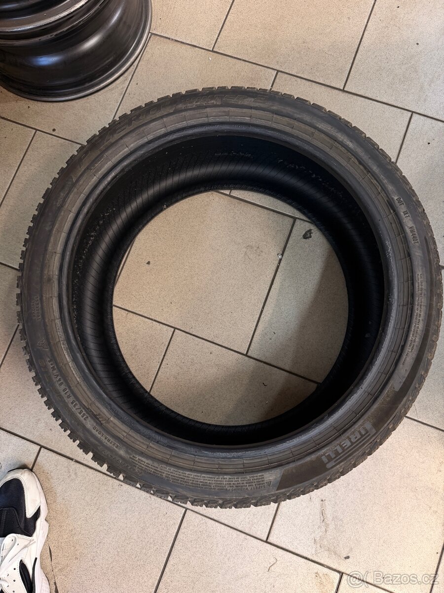 Zimní pneu PIRELLI - 2