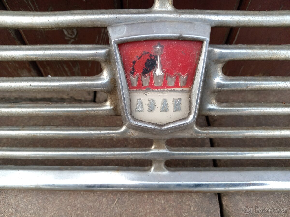 Prodám mřížku na nějaké ruské auto - 2