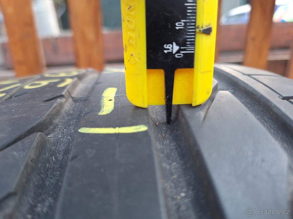 Prodám letní pneu 235/40/19 Bridgeston - 2