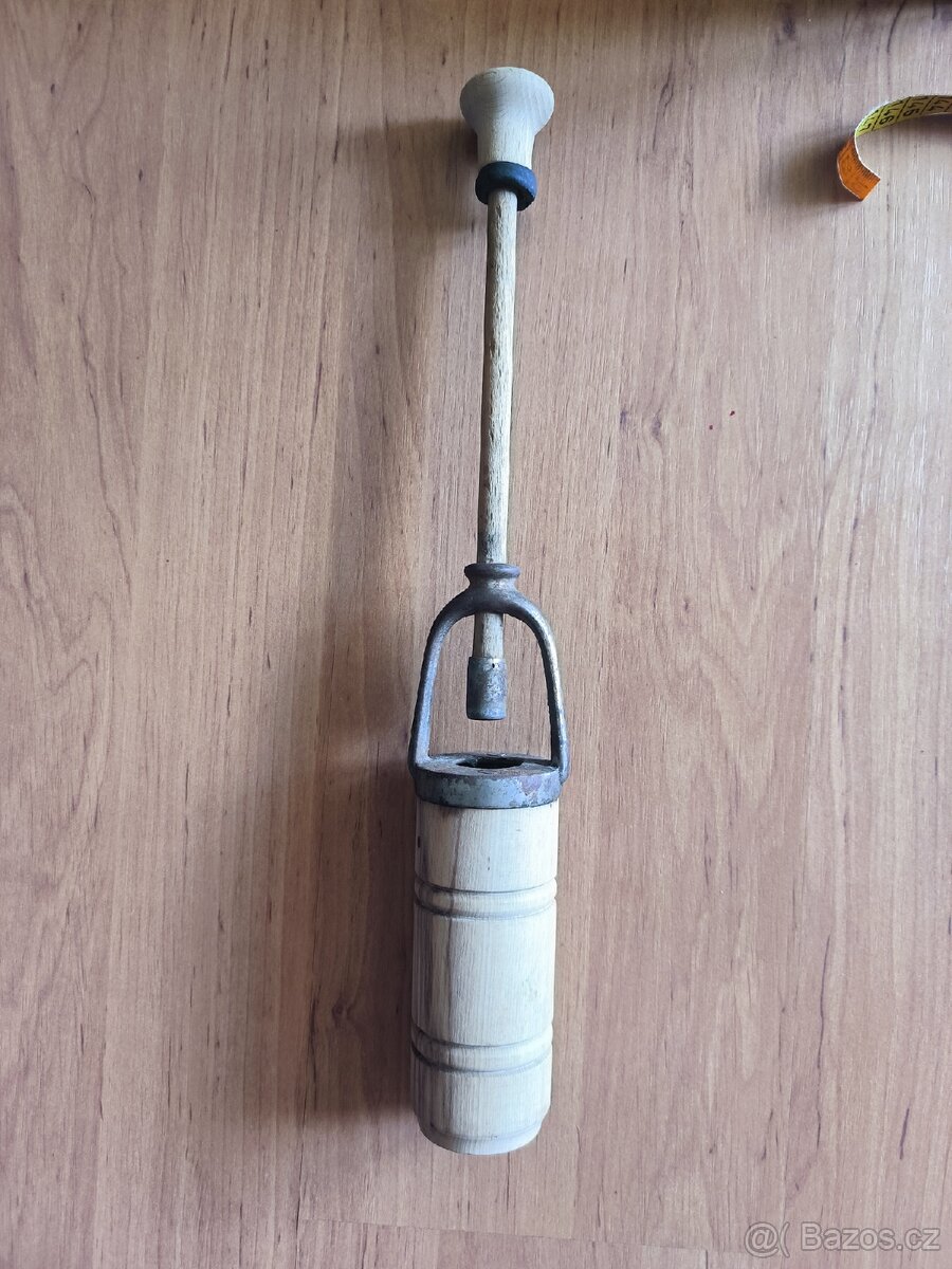 Stará špuntovačka retro vintage - 2