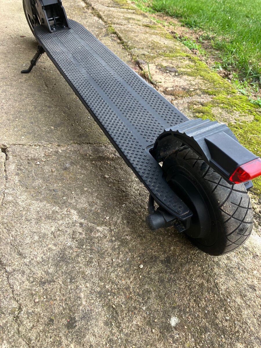 Elektrokoloběžka LAMAX e-scooter s5000 - 2