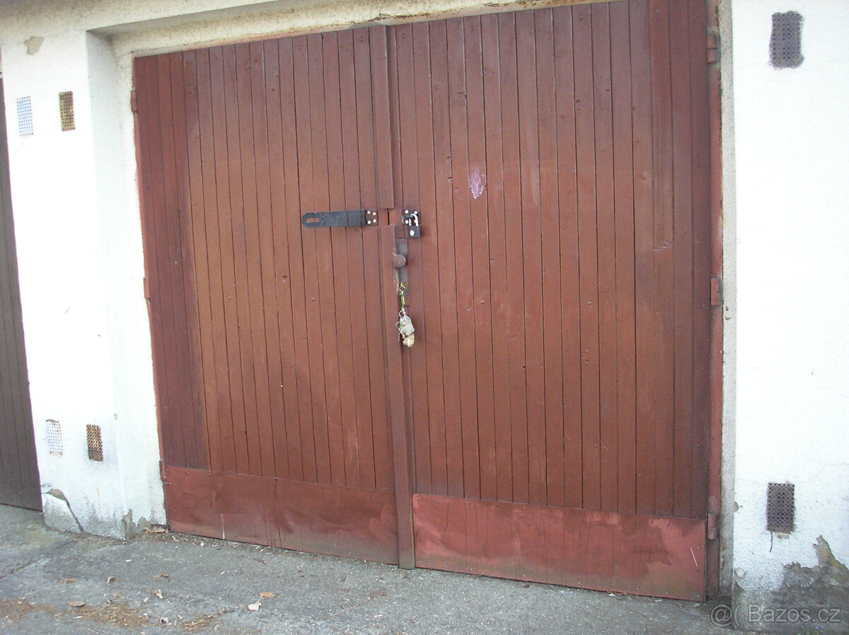 Prodám zděnou řadovou garáž - Otrokovice Štěrkoviště - 2