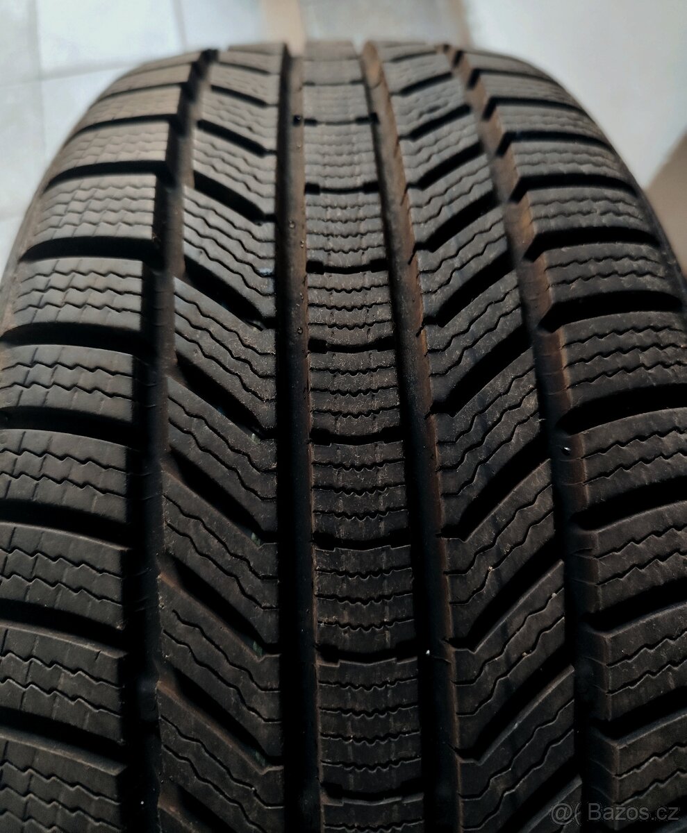 Zímní pneu 215/40 R18 89V XL - 2