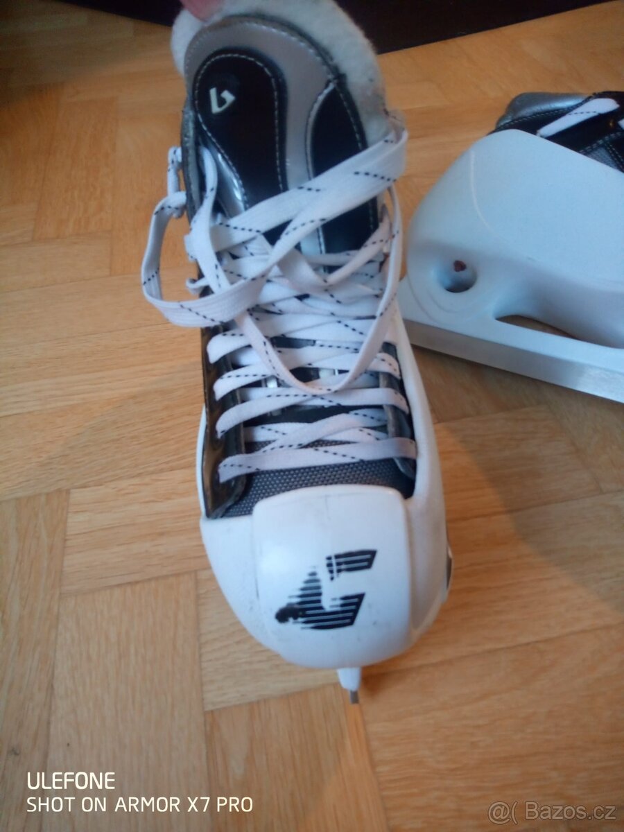 prodám použité brankářské brusle značky Botas - 2