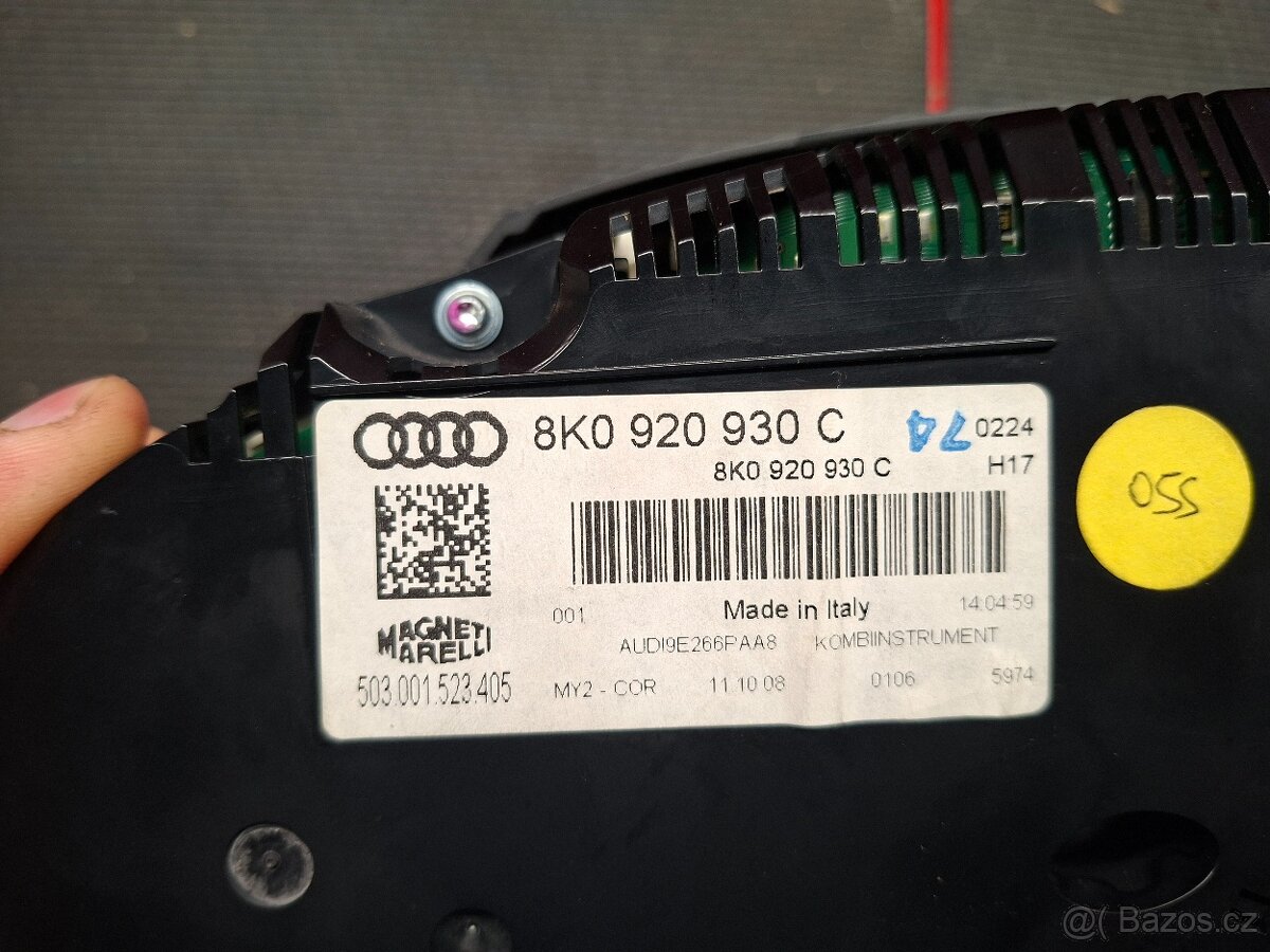 Prodám budíky Audi A4 B8 - 2