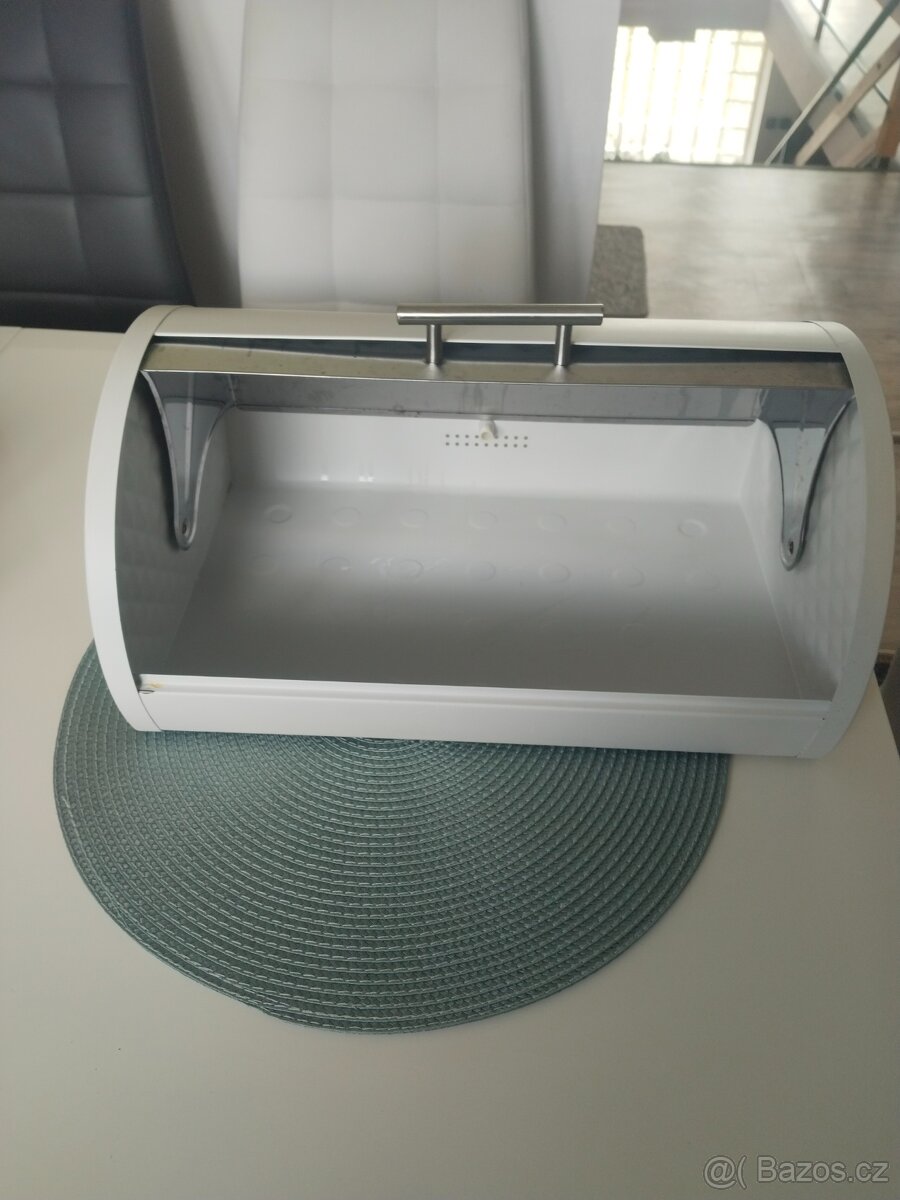 Plechový chlebník - 2