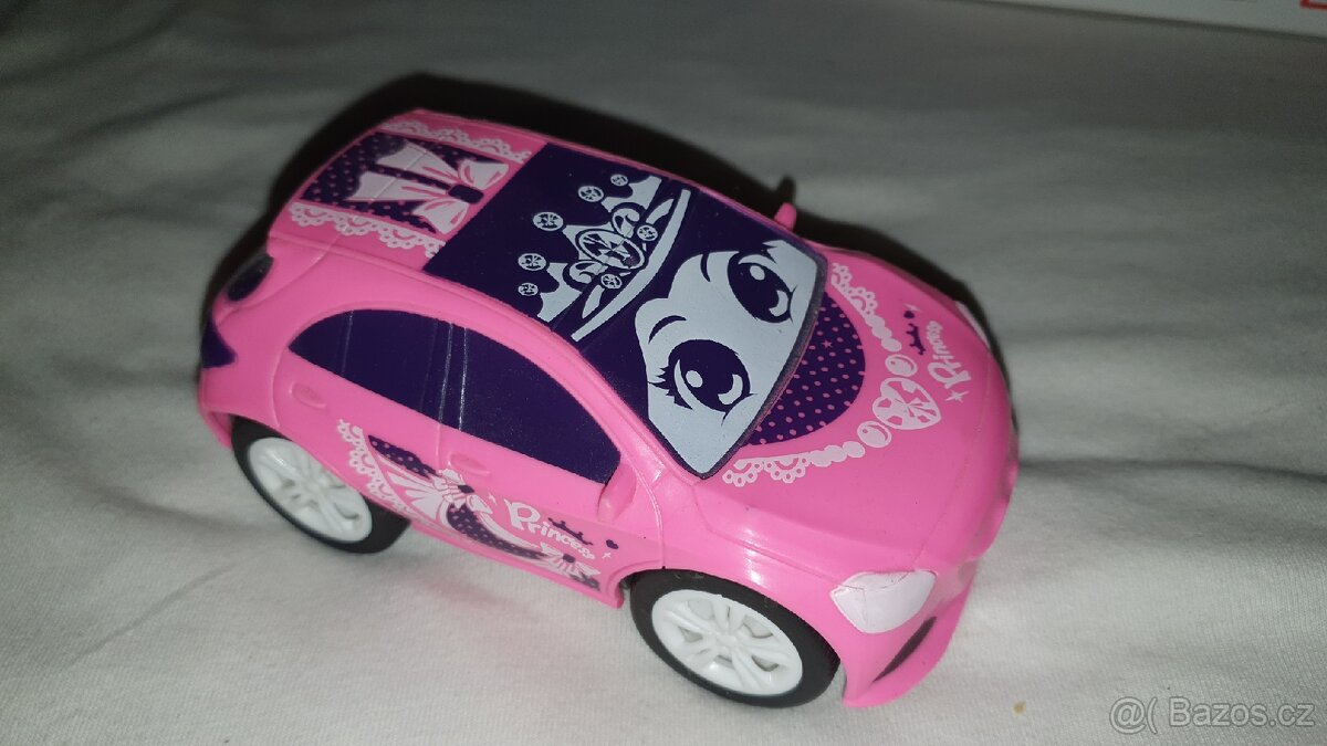 Holčičí auto - 2