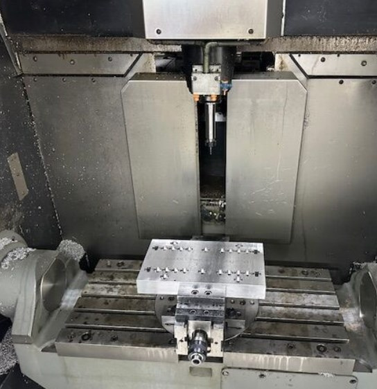 Obráběcí centra - pětiosá B 300 U - 2