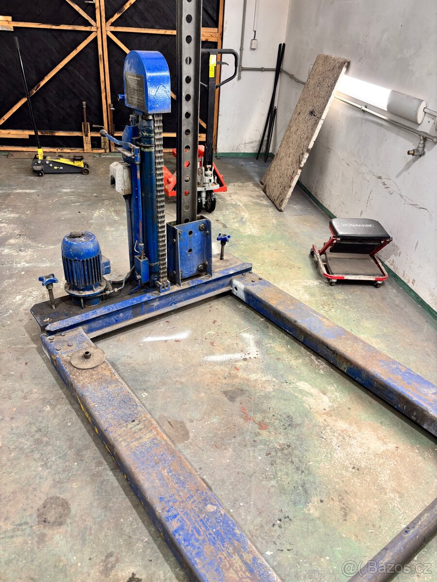 Nůžkový zvedák - 2