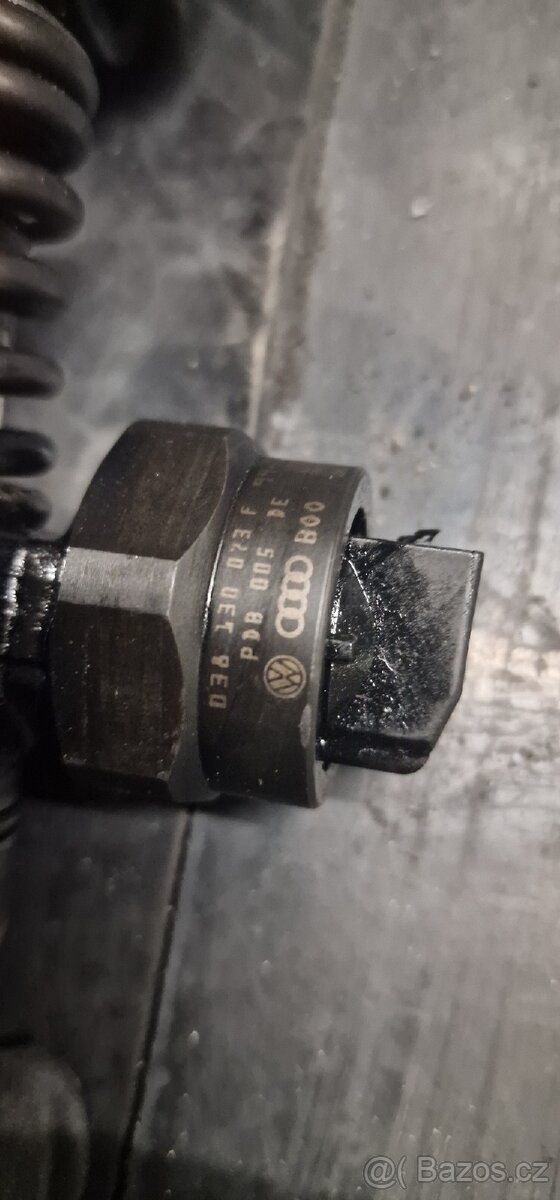 Vstřiky Bosch 038 130 073 F - 2