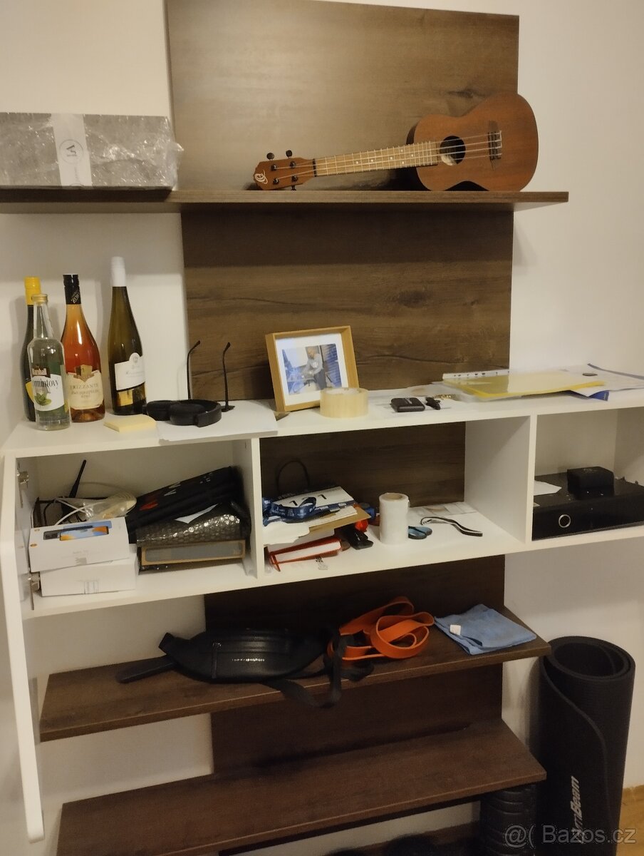 Obývaci stěna a polive - 2