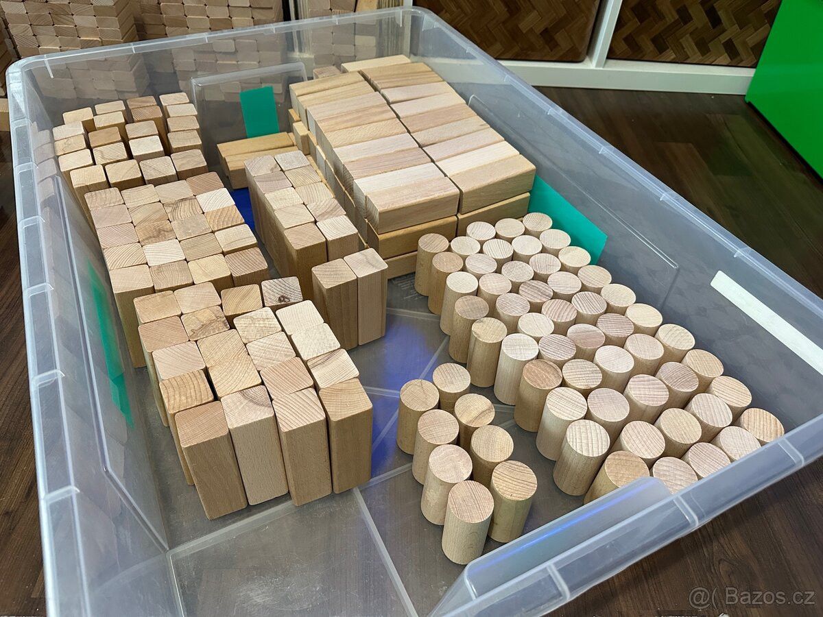 dřevěné kostky 1.095 ks - 2