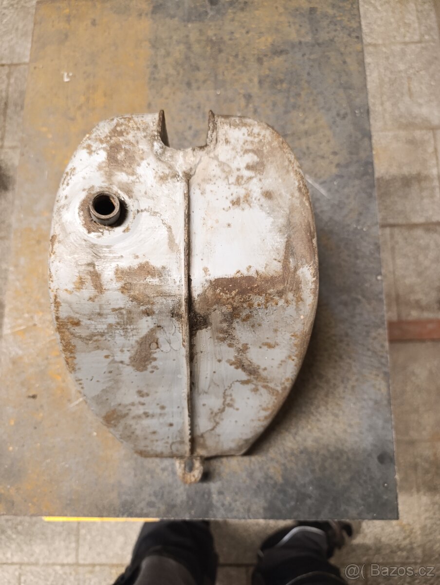 Prodám nádrž Jawa pionýr - 2