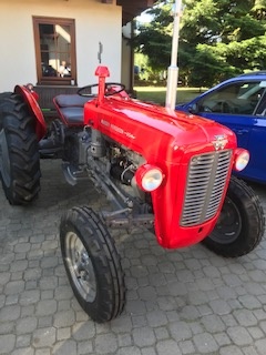 Traktor Massey Ferguson 35X - 2