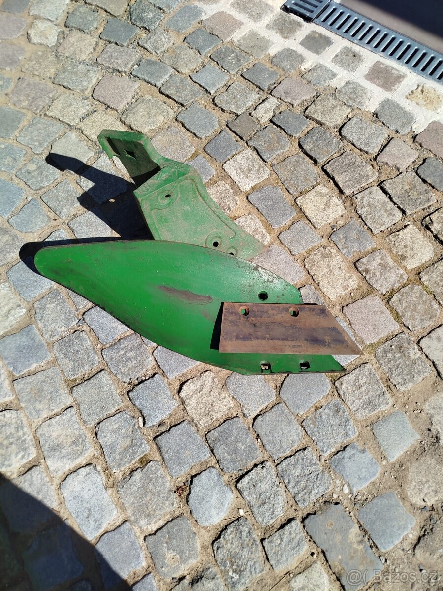 Těleso pluhu 25 cm, pravé - 2
