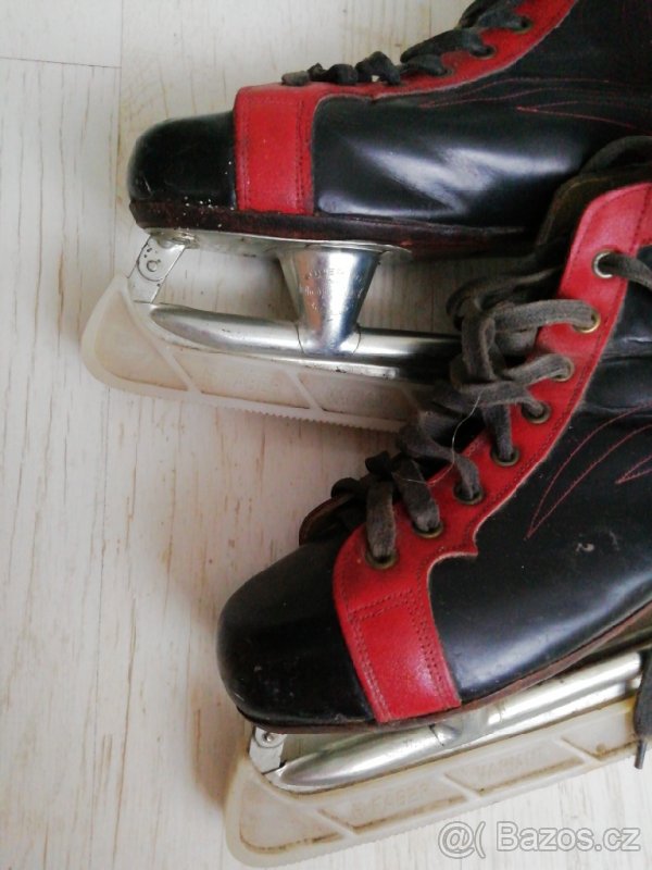 Starožitné brusle vel 40. - 2