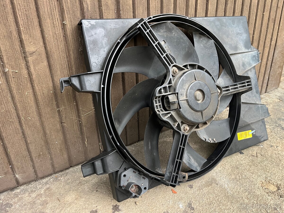 Ford Fiesta 2004 mk V generace 5 - 2