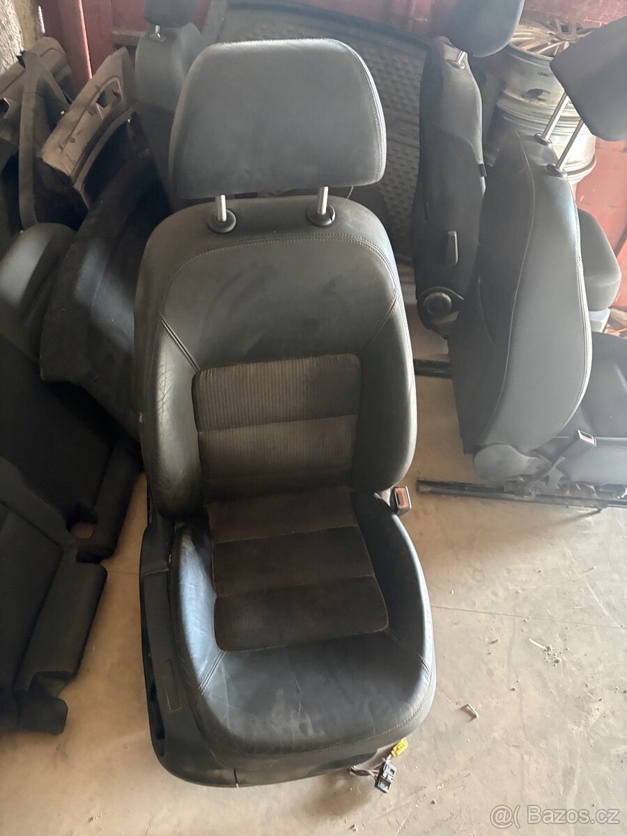 Sedačky Octavia 2 - 2