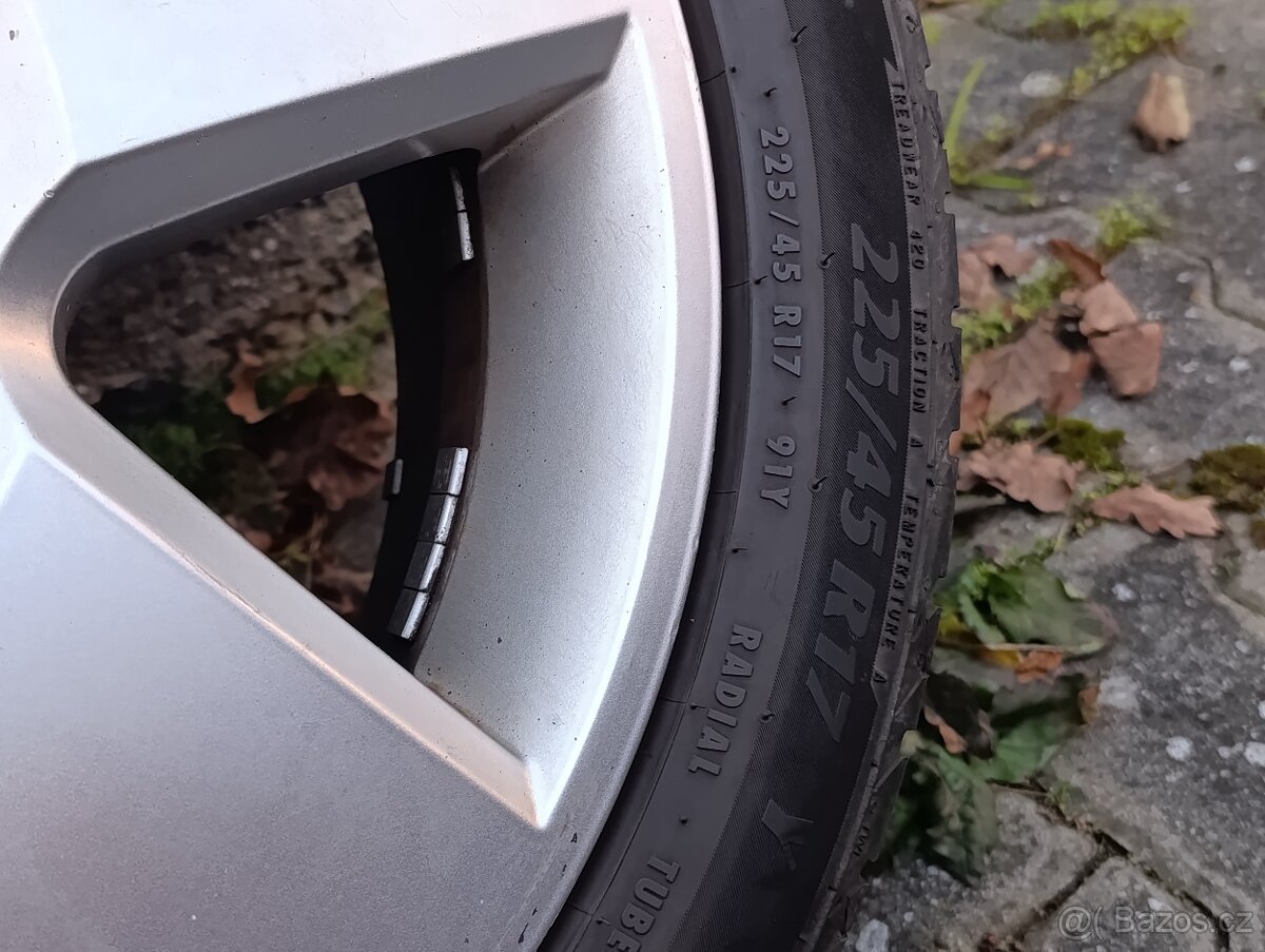 ALU kola Škoda Superb Solid 225/45 R17 - 2