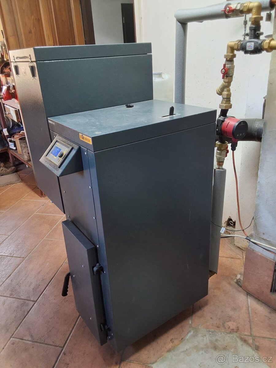 Kotel na tuhá paliva Benekov B16 - 2