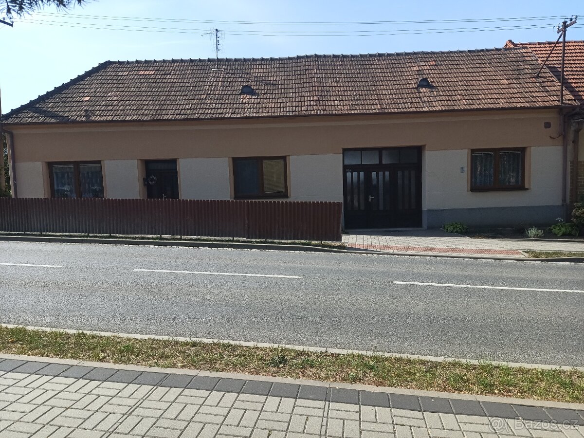 Prodej rodinného domu v Nivnici - 2