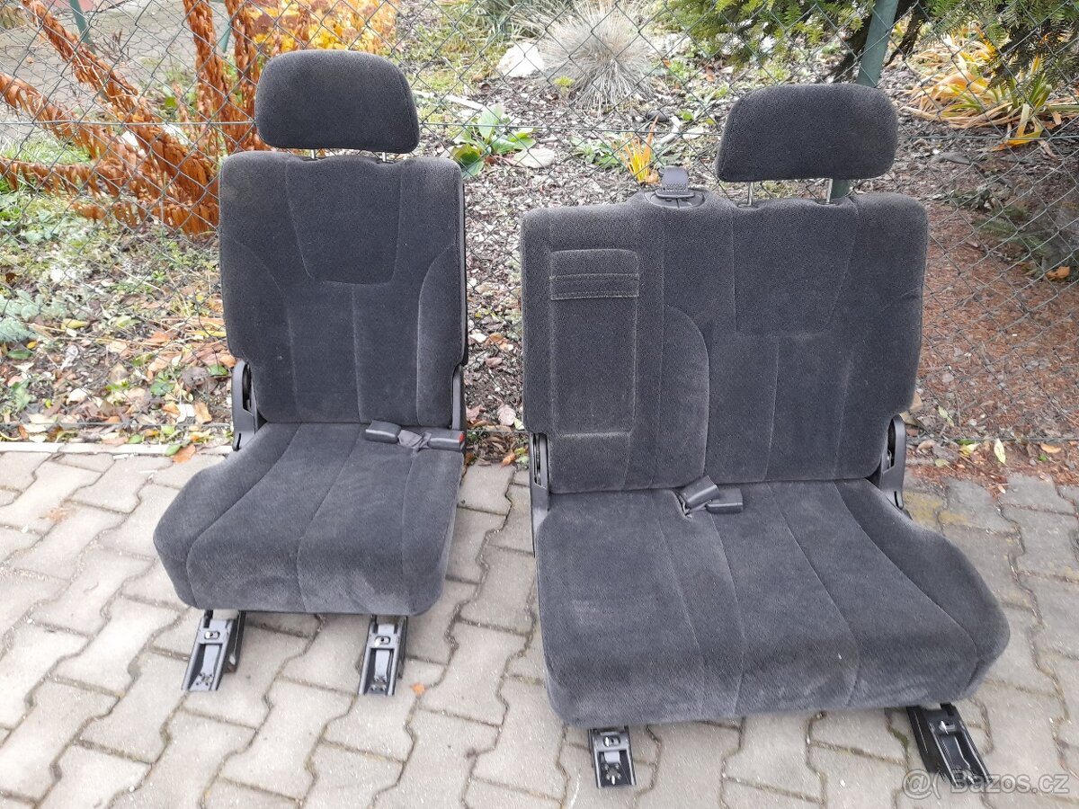 Sedačky saangyong rexton 1,vyhřívané, textilní