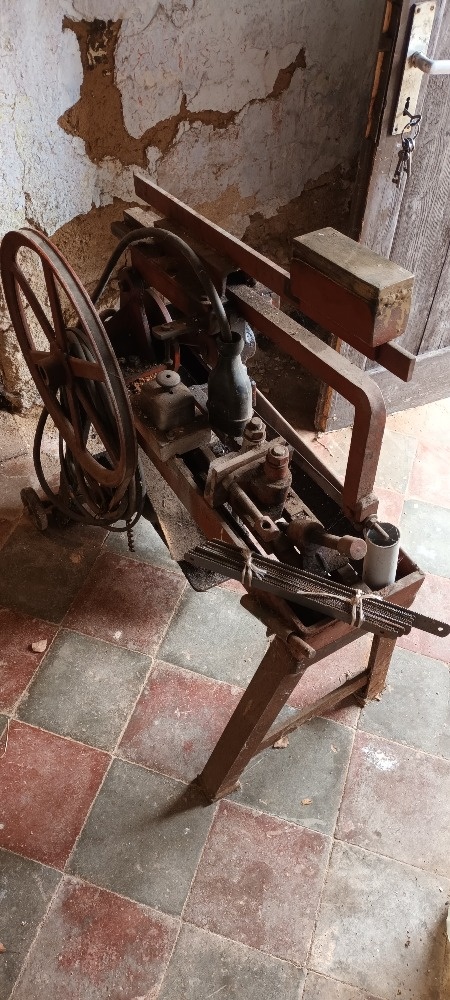 Rámová strojní pila na železo - 2