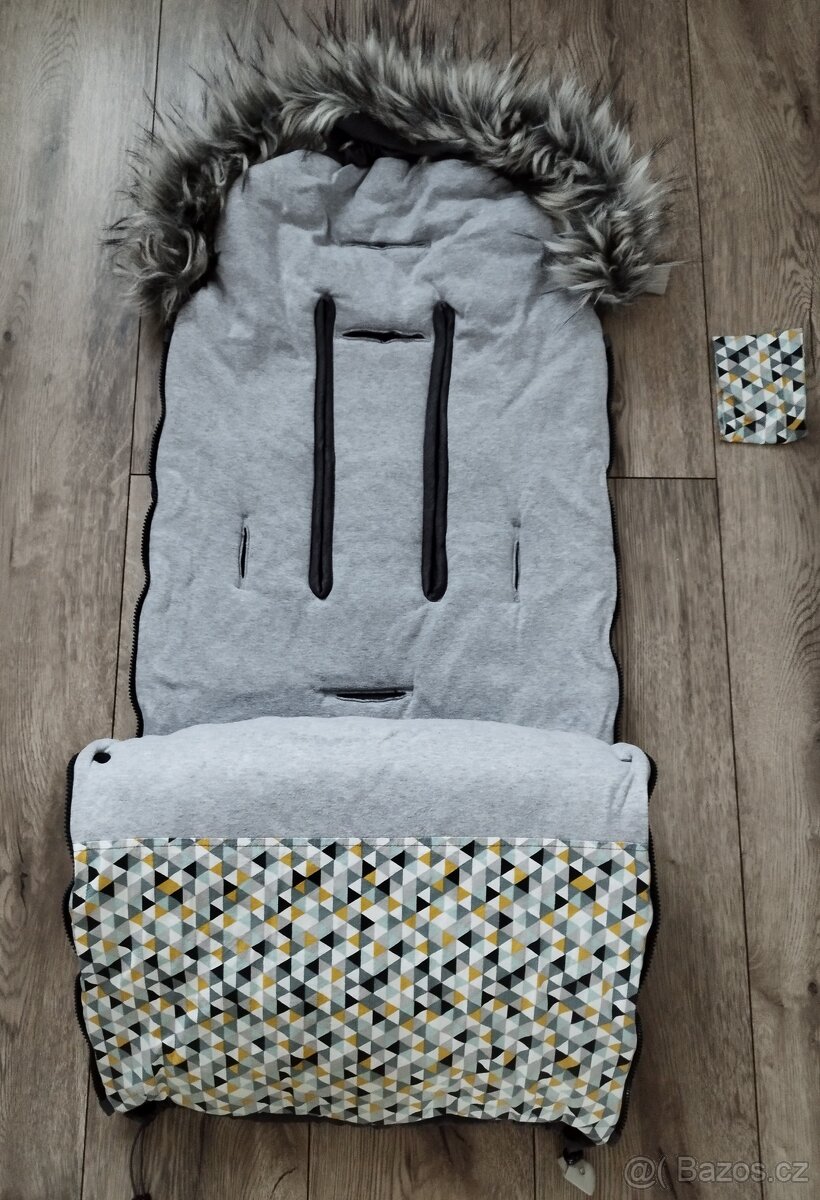 Luxusní zimní fusak včetně rukávníku na kočárek - 2