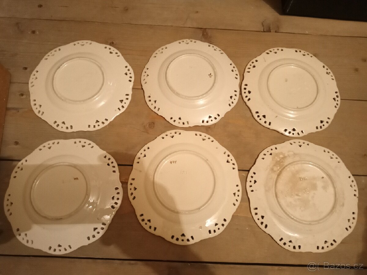 Sada malovaných talířů - 2