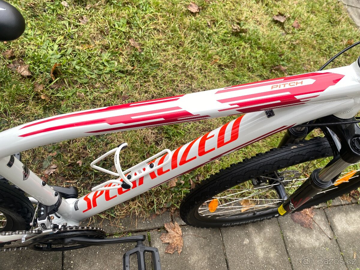27.5" horské kolo Specialized Pitch rám M 17.5" - 2