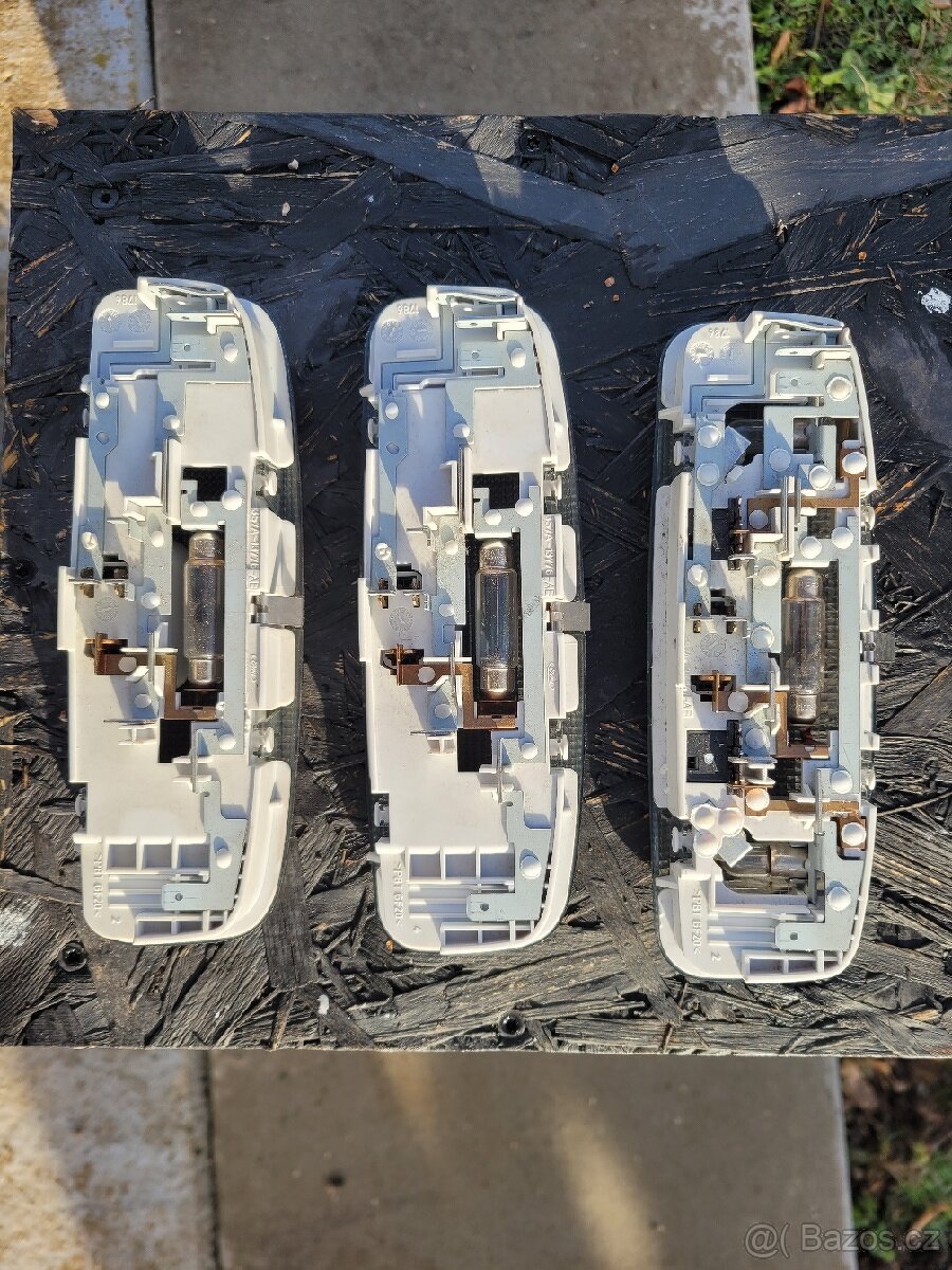 Stropní lampa Ford Focus mk2, C-MAX, Kuga - 2