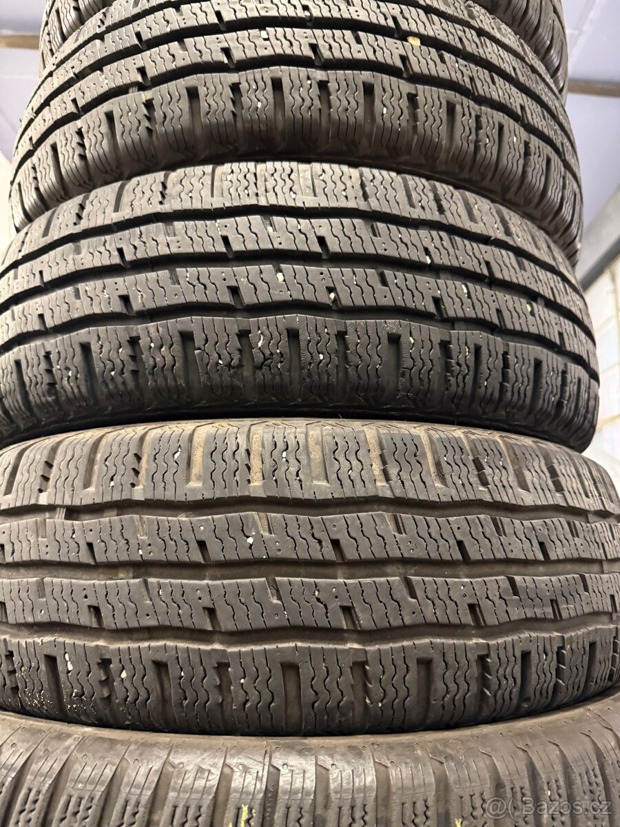 prodám zimní 185/65/15C Sailun - 2