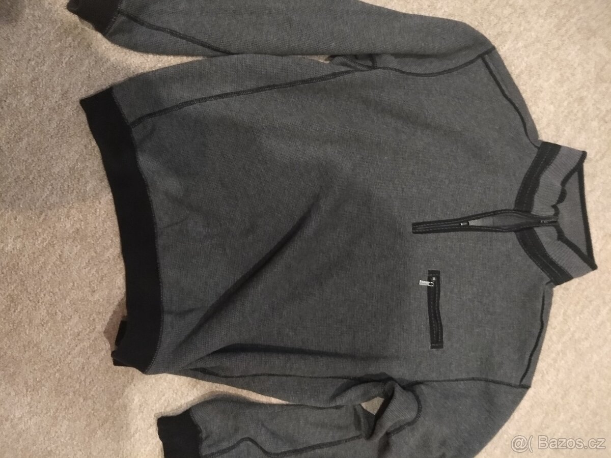 Svetr zn. Bugatti - 2