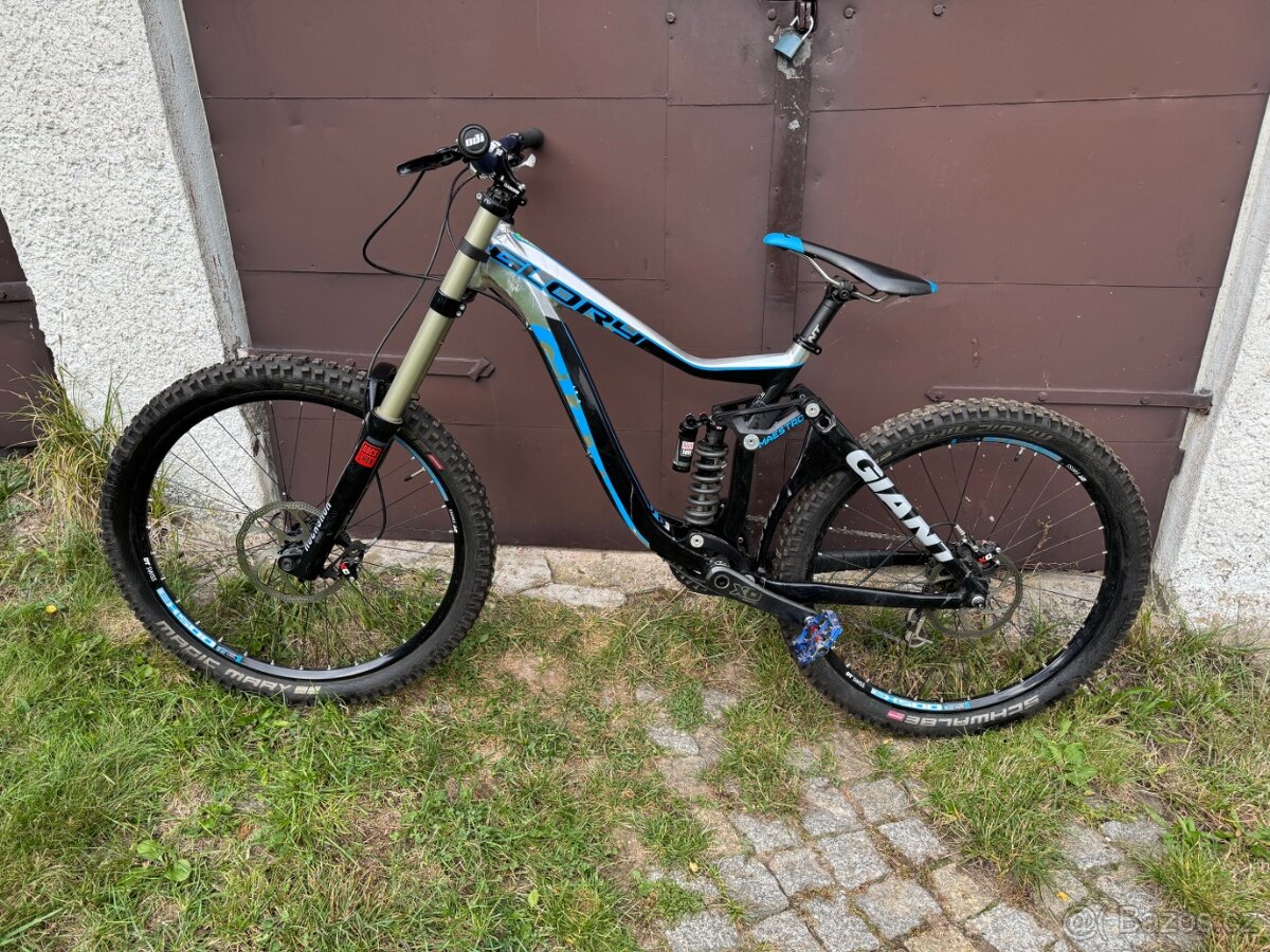 Downhillové kolo Giant Glory - 2