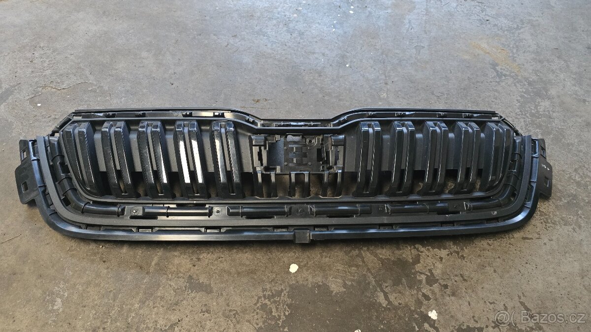 MASKA NÁRAZNÍKU KAMIQ - 2