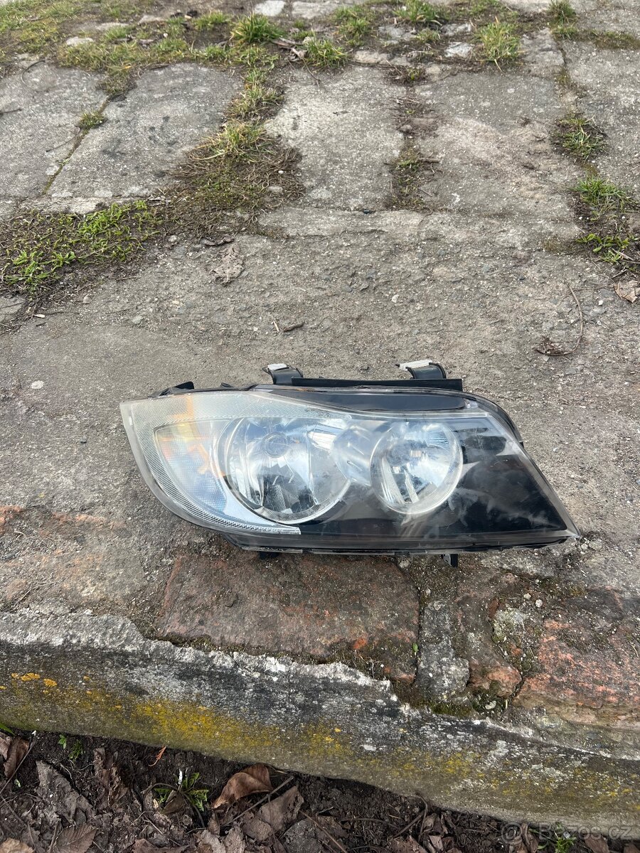 Pravé přední světlo bmw e91 - 2