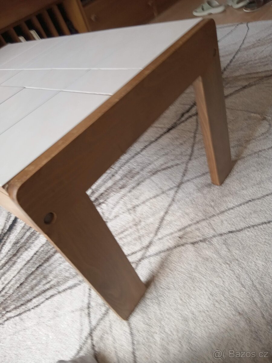 konferenční stolek - 2