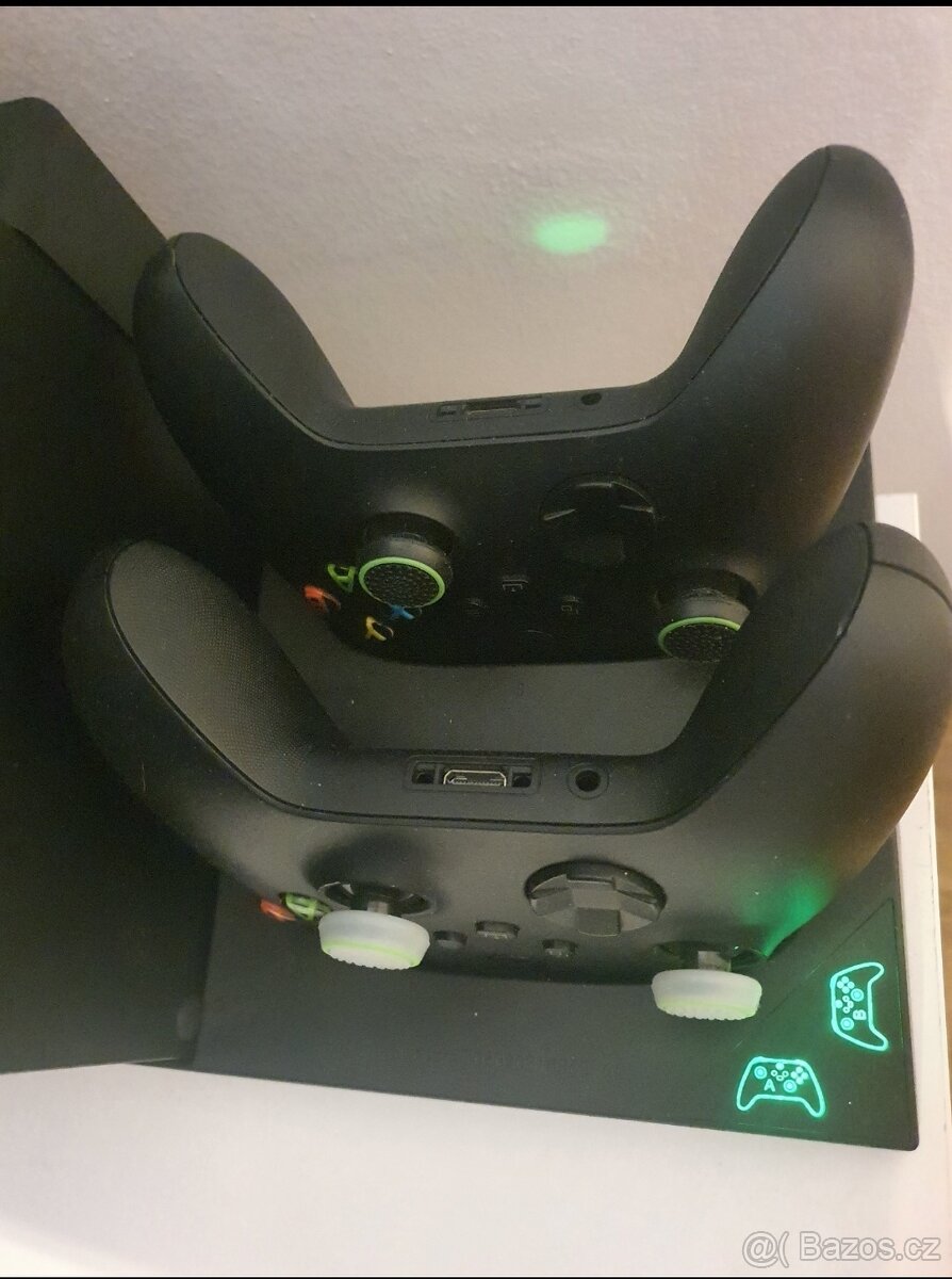 Xbox Series X 1TB 4K jako nový - 2