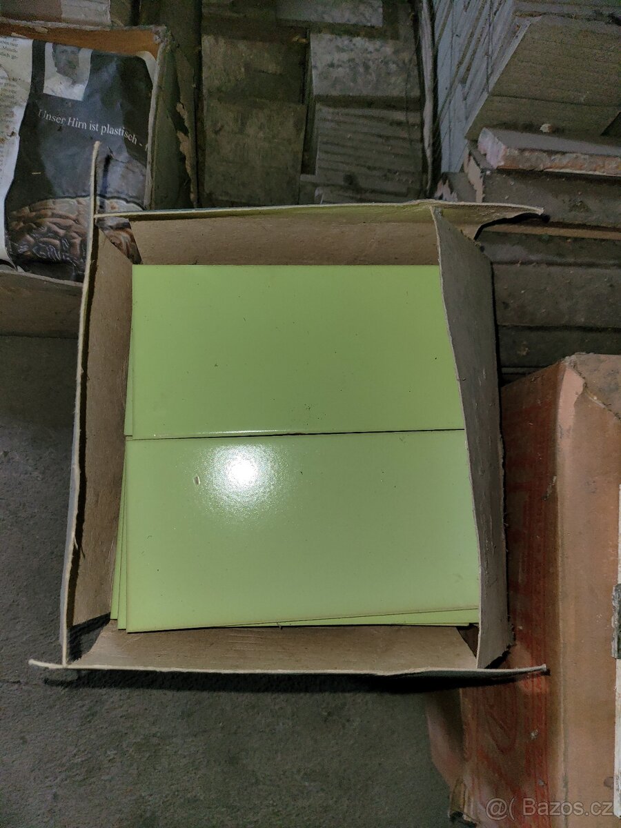 Retro kachličky, dlaždičky, rok 69-75 - 2