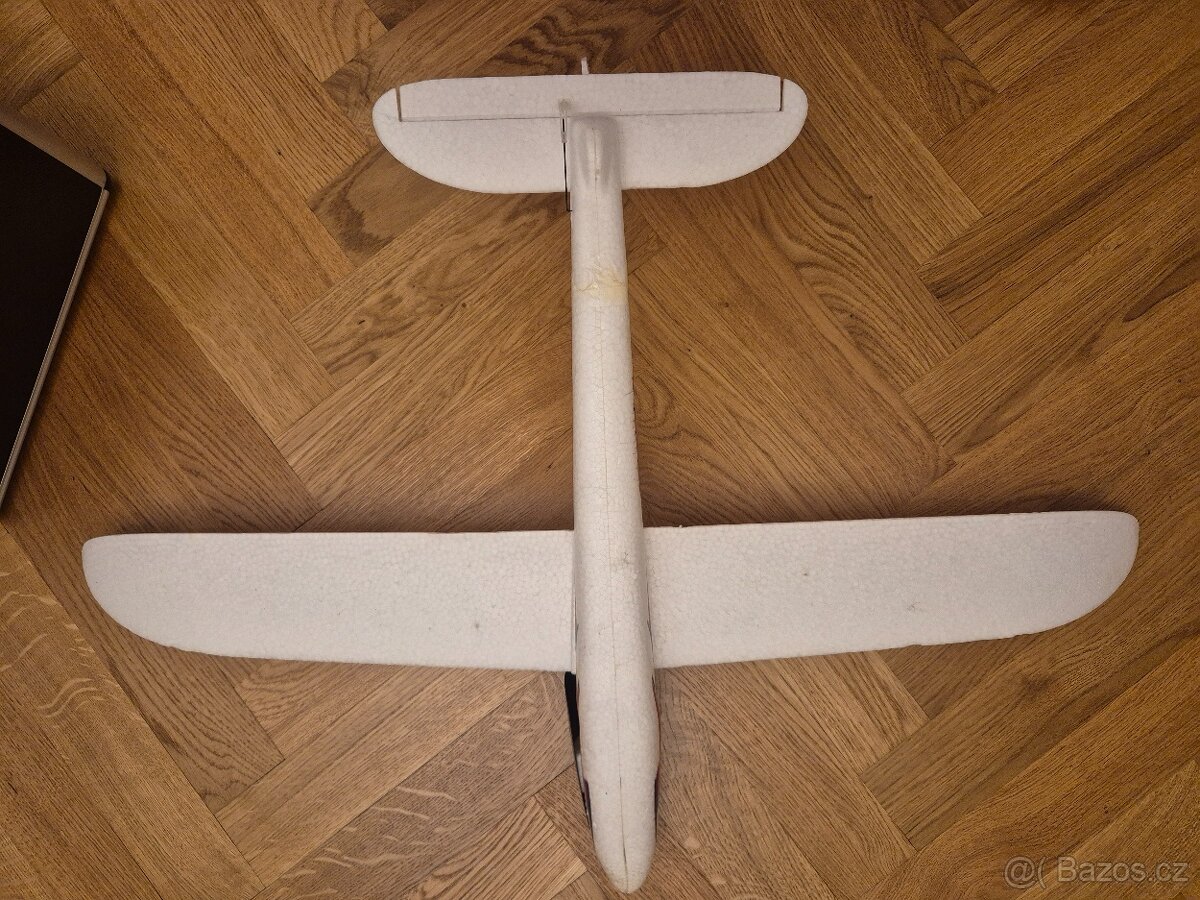 Model - větroň FUNTIC RC3922X - 2