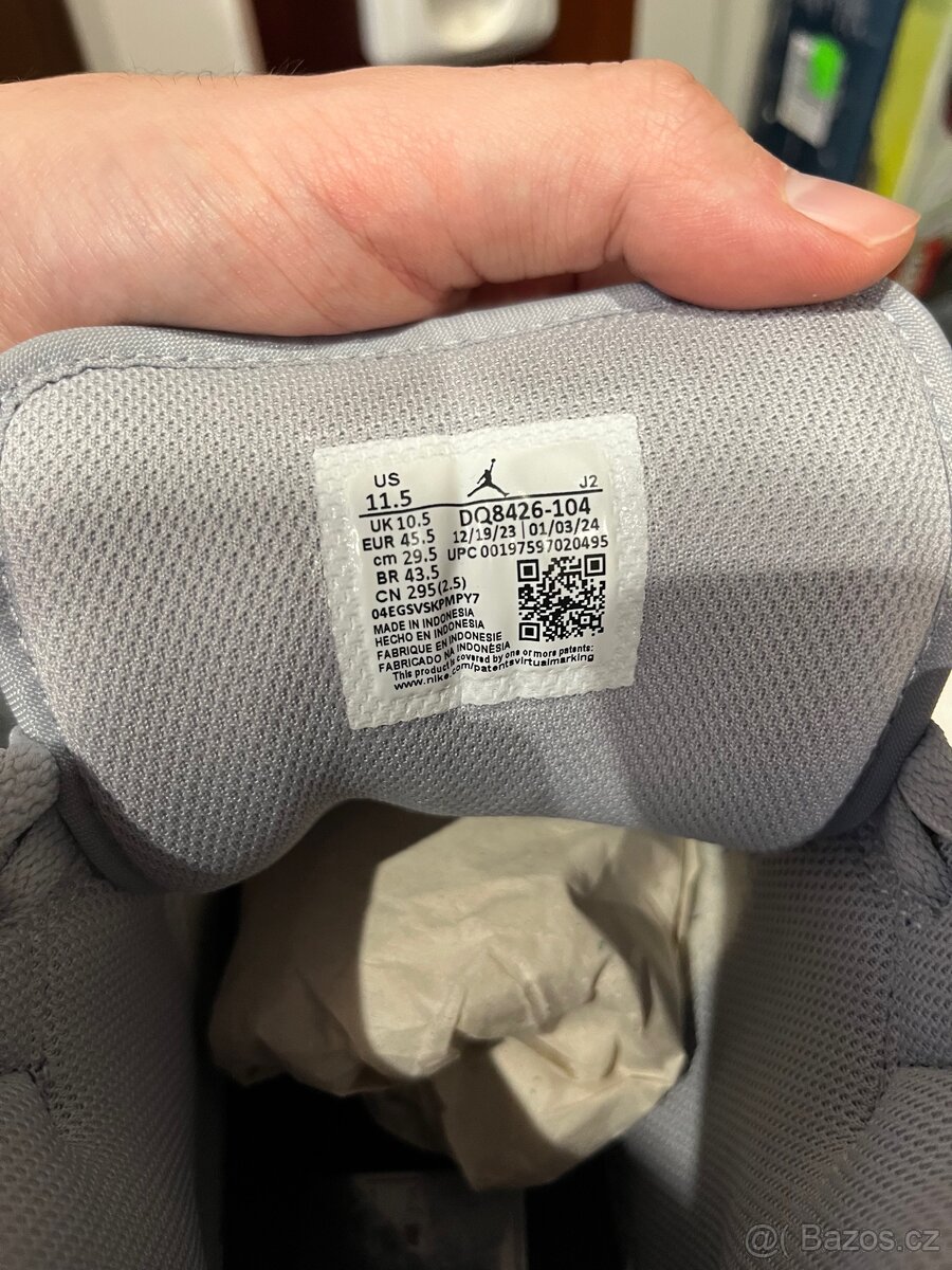 Boty Nike Air Jordan 1 (45.5) - 2