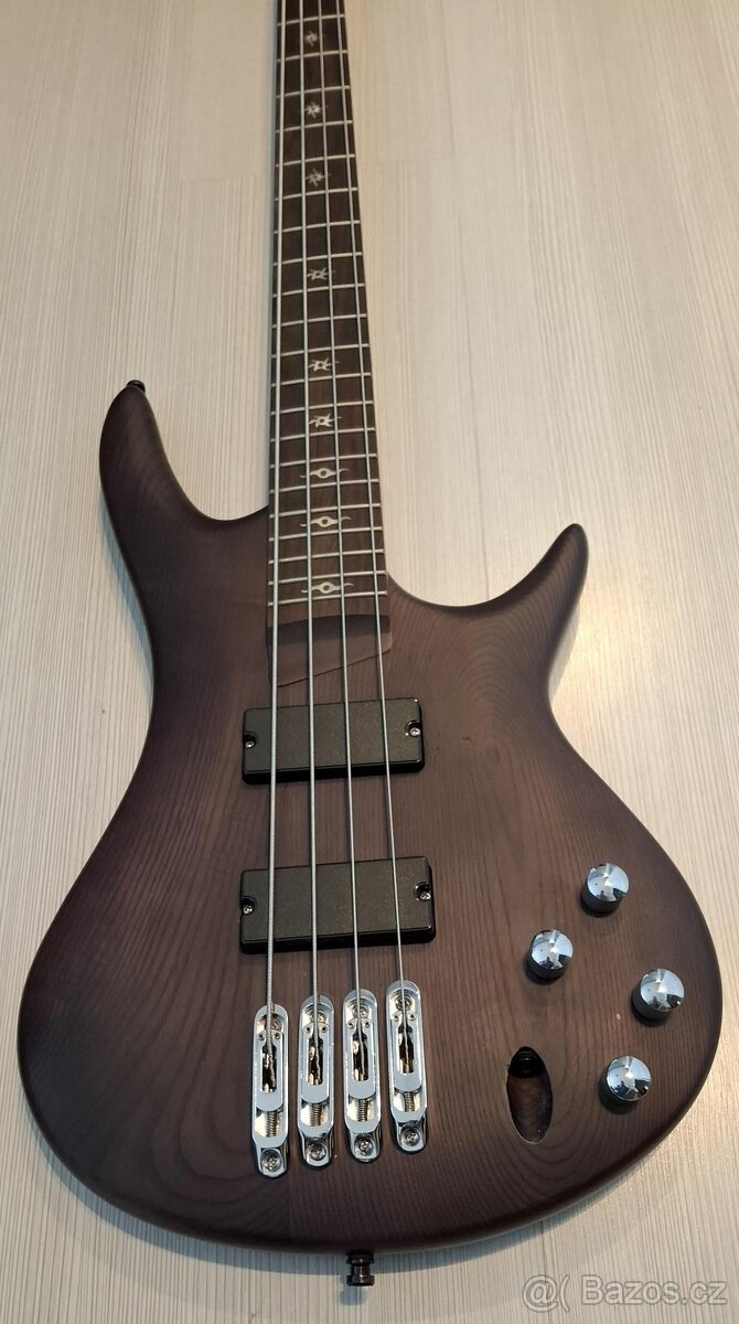 Baskytara IBANEZ, nová - 2